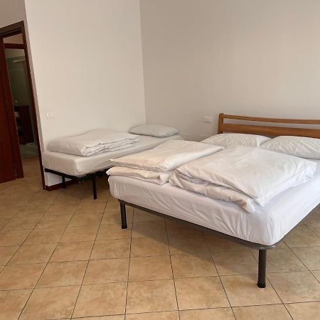 Ferienwohnung Sebino 11 Peschiera del Garda Exterior foto